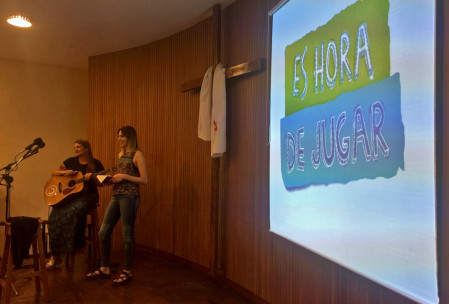 Micaela y Cathe Dirigiendo